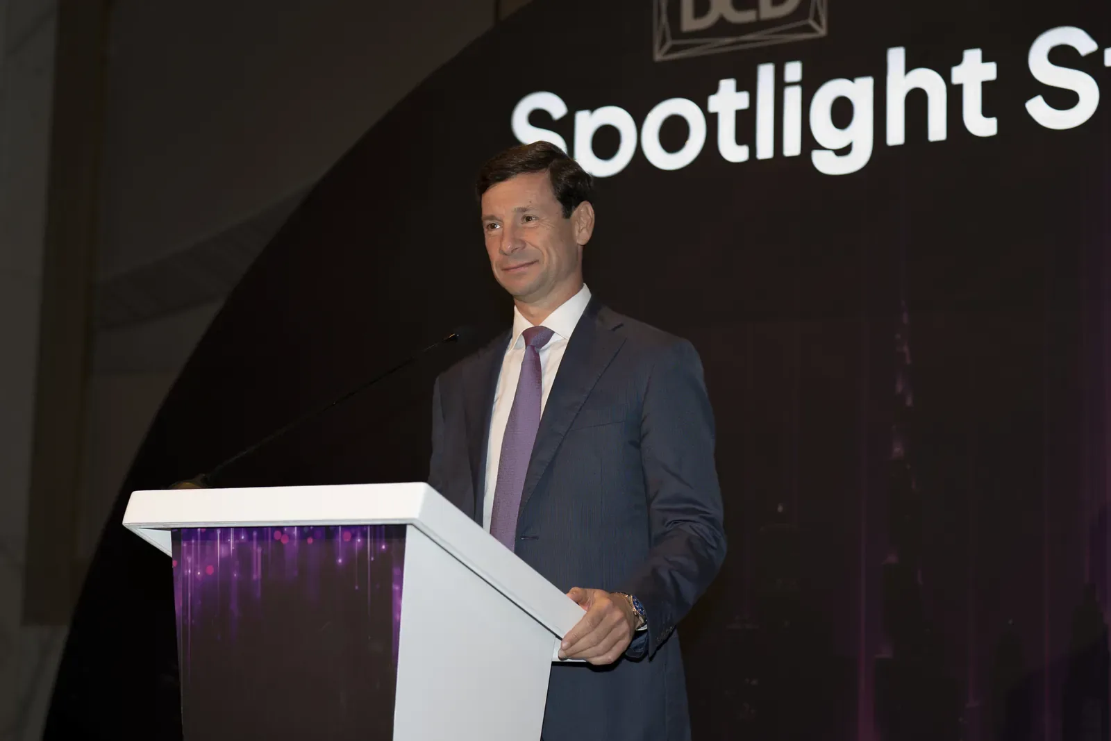 Keynote on the spotlight stage at DCD Connect MENA, conference photography by Pixer